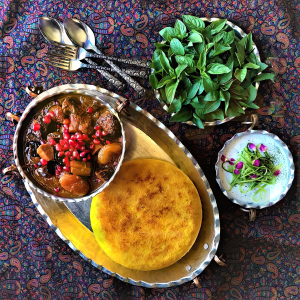 تصویر باکیفیت غذای ایرانی آلو مسما